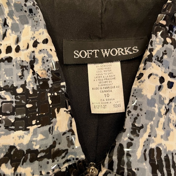 Beautiful jacket almost new size 10 - Picture 7 of 9